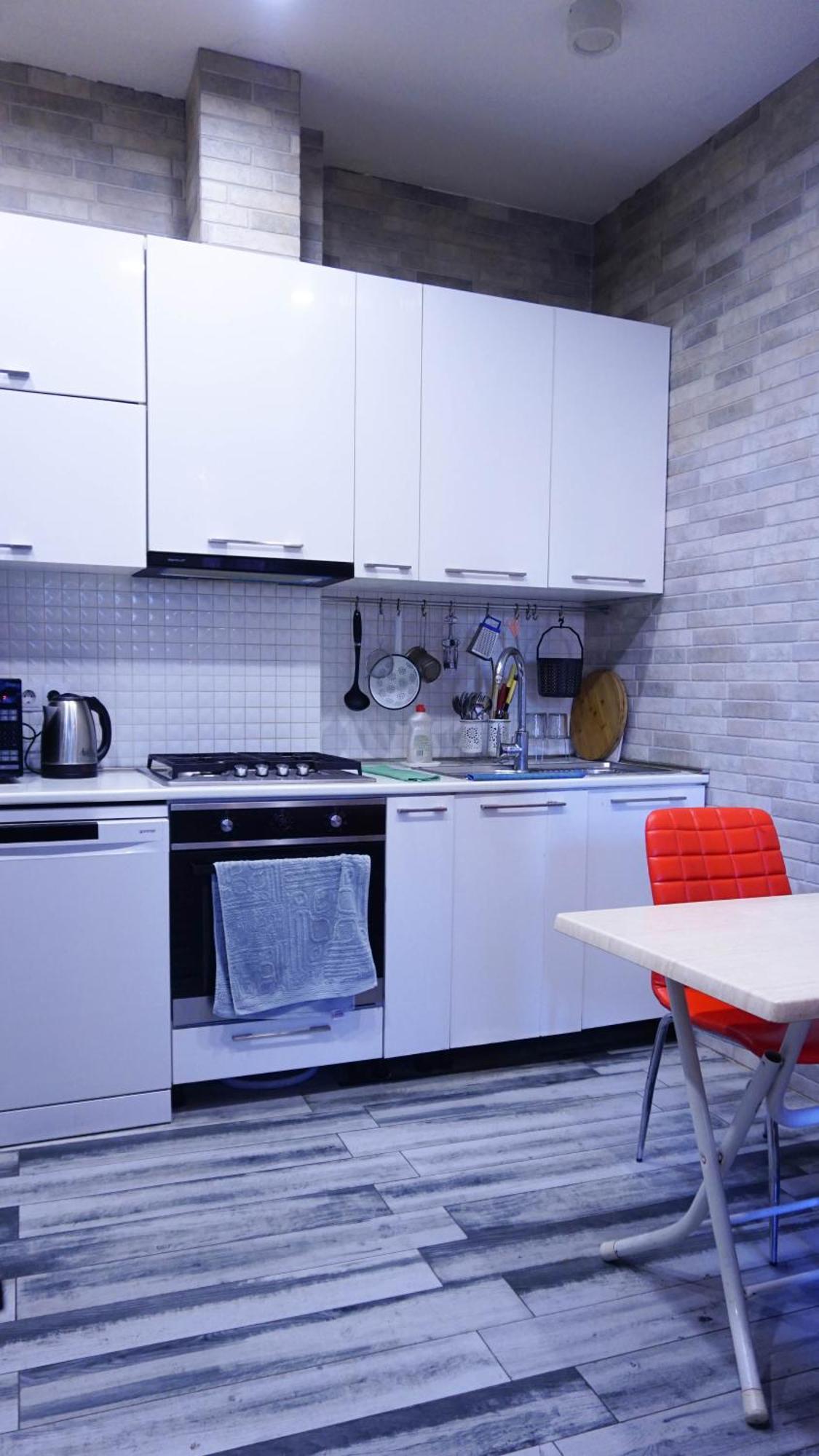 J Square Hostel Tbilisi Eksteriør bilde